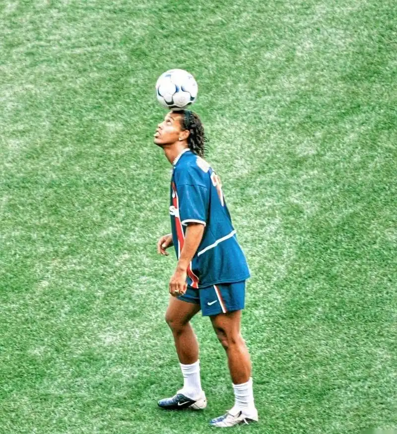 守门员在点 守门员在点